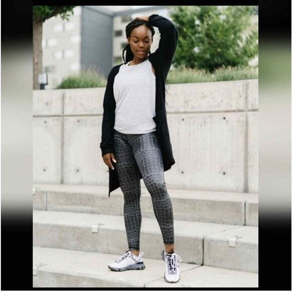 NEW WITH TAGS ZYIA ACTIVE GRAY ARMOR LIGHT N TIGHT 28” LEGGINGS SIZE 8-10 - Picture 9 of 11